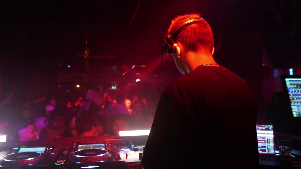 Vidéo réalisée pour un DJ parisien